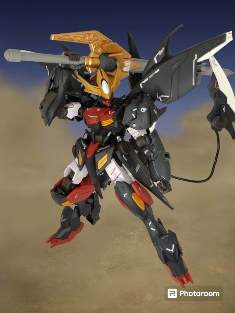 バルバトスと言えばおっきい鈍器を振り回すイメージなので、前回作ったオルトリンデから大剣を借りてきましたやっぱり鉄血のキットは鉄の塊が似合いますね(gundam-kao7)