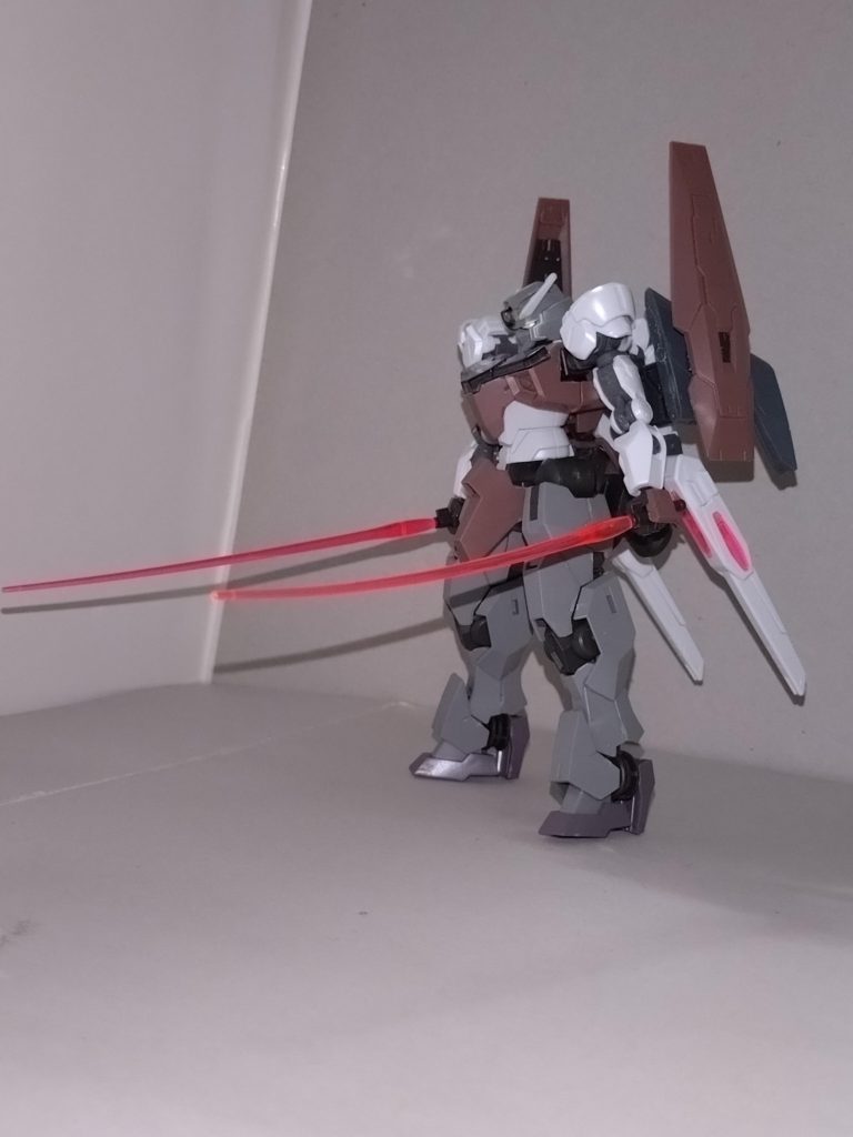 そんなこんなでガンヴォルヴァUのご紹介、その前半戦でした。次回の後半戦で、いよいよMA形態に変形します。