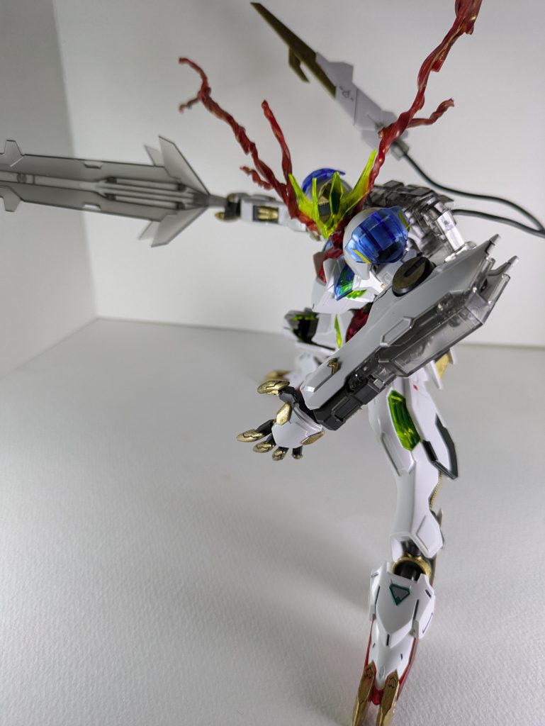 阿頼耶識リミッター解除状態です。眼光エフェクトは透明のプラ板で作成してます。