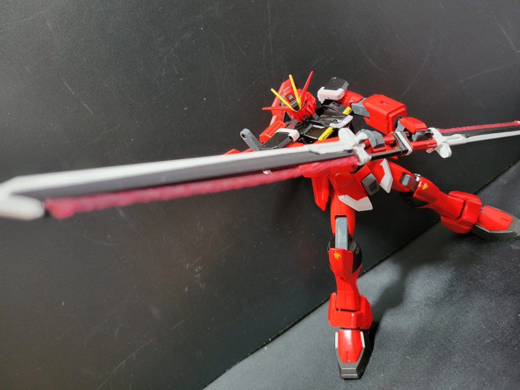 撮影してて気づいたのですが、エクスカリバーの連結部の塗装がおかしな事になりましたけど、こちらも気にしない方向で。