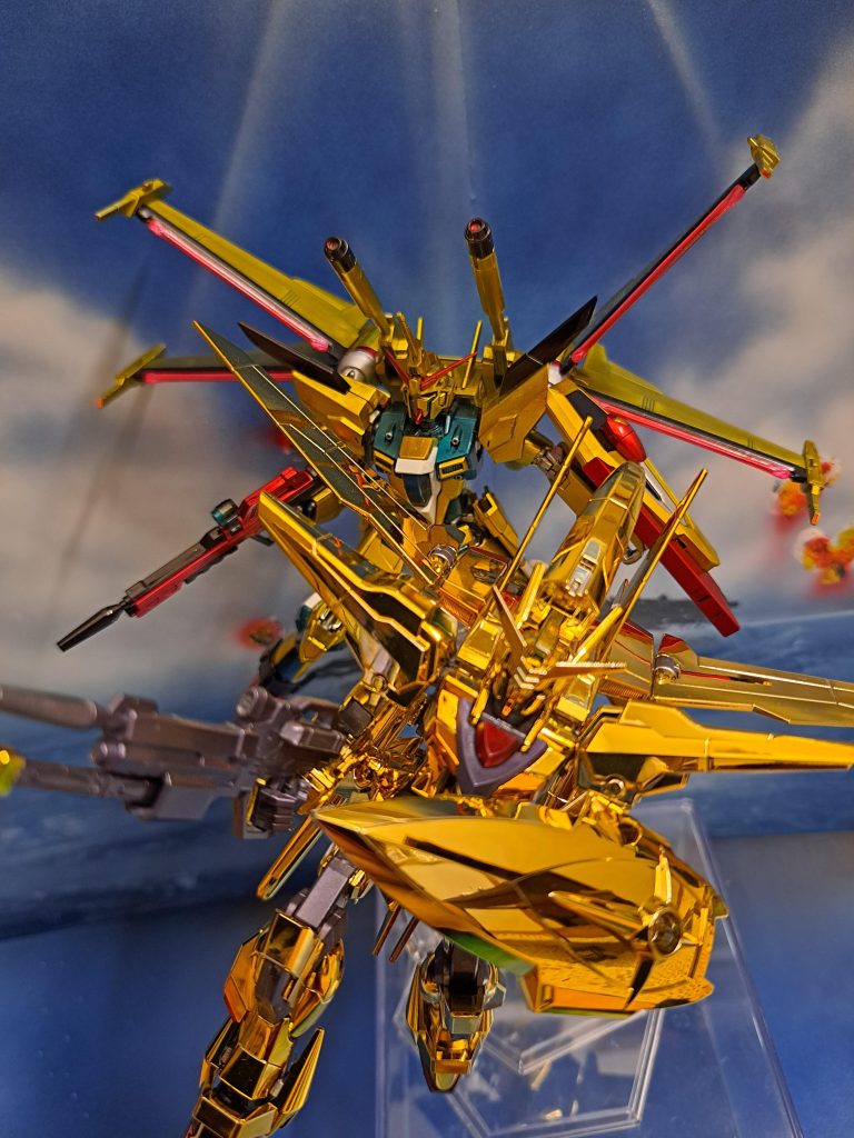 金色塗装挑戦後の金メッキパーツのガンプラ製作。もう全然輝きが違いますね。金メッキ、スゴッ!