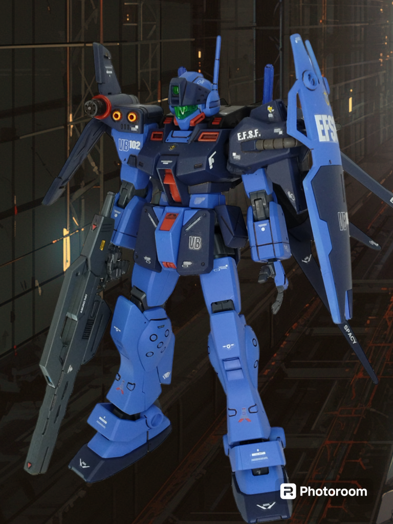 ストライカーパックのデザインはジムにはスタイリッシュすぎるので、カラーリングを落ち着いた感じにしてバランスをとりました