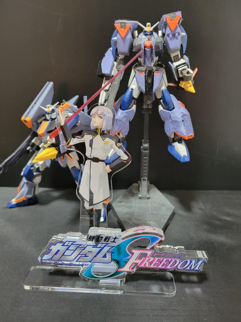 映画鑑賞後から突貫工事で作ったデュエルブリッツとイザーク・ジュールのアクスタとパシャリこうして見ると自作の方もダメダメという訳ではないですね(自画自賛)