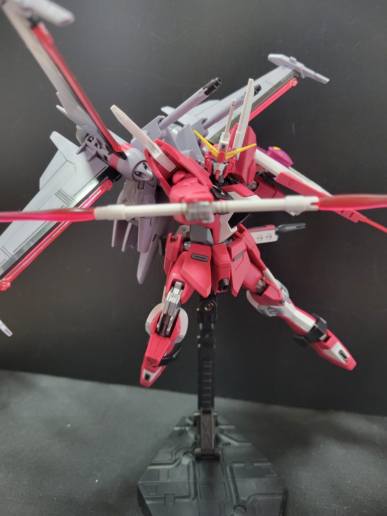 ジャスティスといえば豊富な近接武器ですね。これほどの近接武器を使いこなすアスランはヤバいと感じました。