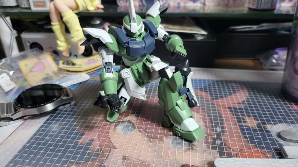 上半身と下半身のアクションシステム移植が完了したら、こんなポーズも取れました