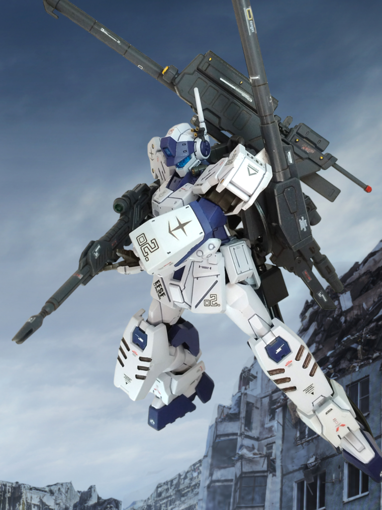 バラして格納状態にできるのも嬉しいですね背中のボリューム感がなんともセクシーです(gundam-kao3) 