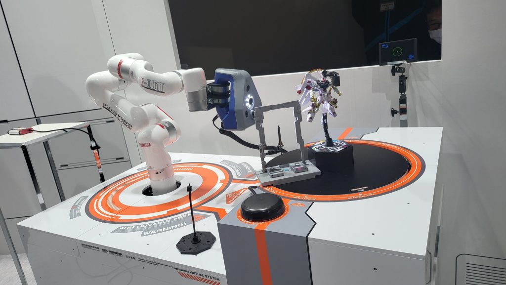 ガンプラバトルVRの会場でスキャンされている所です。