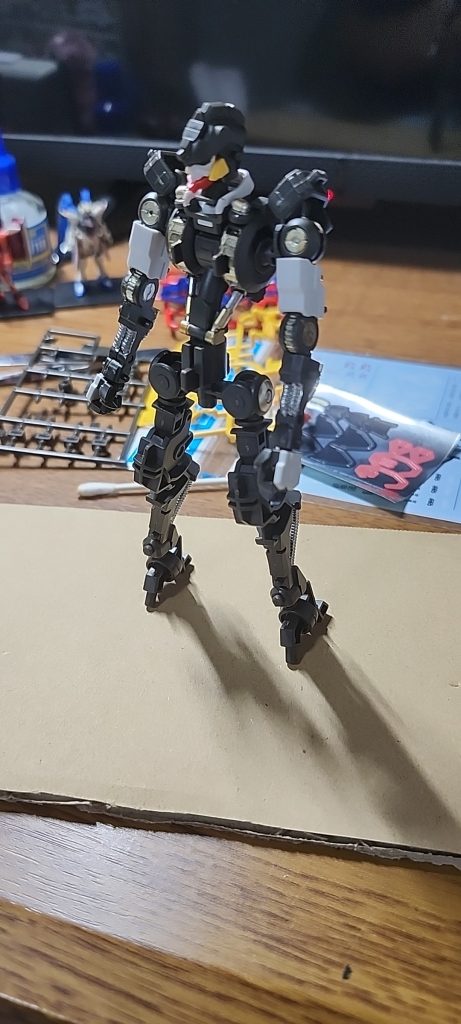 ガンダムフレームを金と銀で塗ってみました！装甲はめてもちらっと見えるので最高！