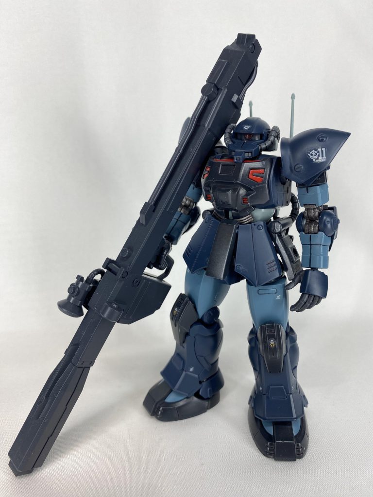 武装はリック・ドムのビームバズーカを装備。ジャンク箱からガサガサしてきたので、スコープのクリアパーツ付け忘れてます。我ながら雑だなぁ、