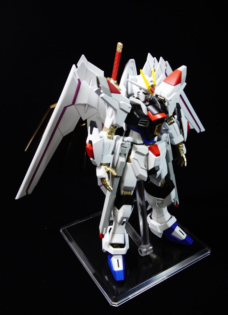 主な改修としては太腿を3mm延長、羽のカバーパーツ？の隙間を埋めたりしました。