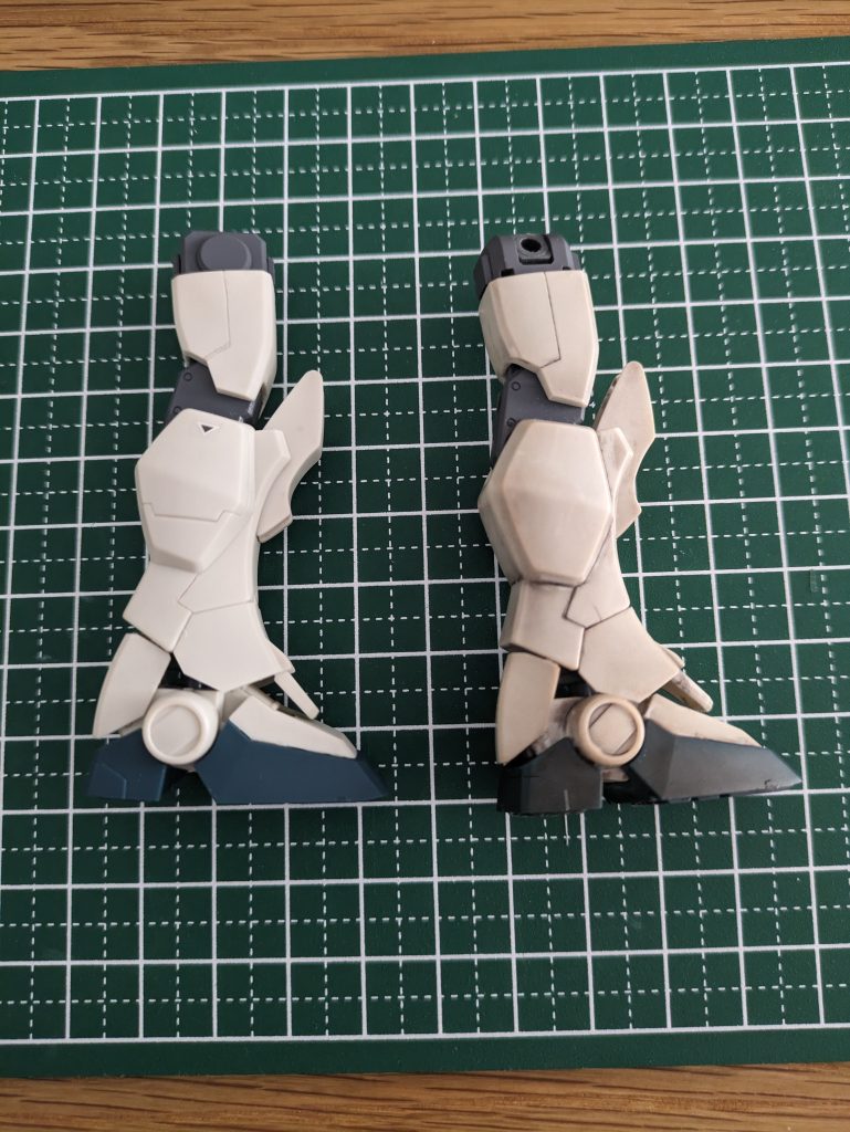 脚のスジ彫りはなかなか上手くいったと思ってる。