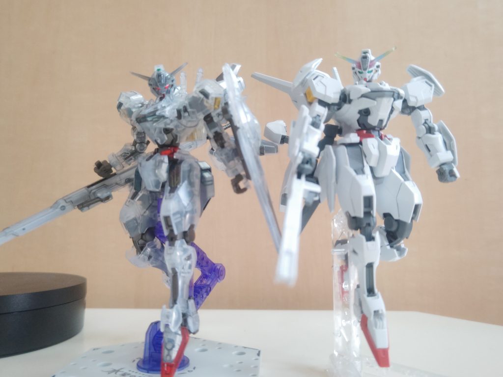 通常カラー（素組み）と並べるとこんな感じ