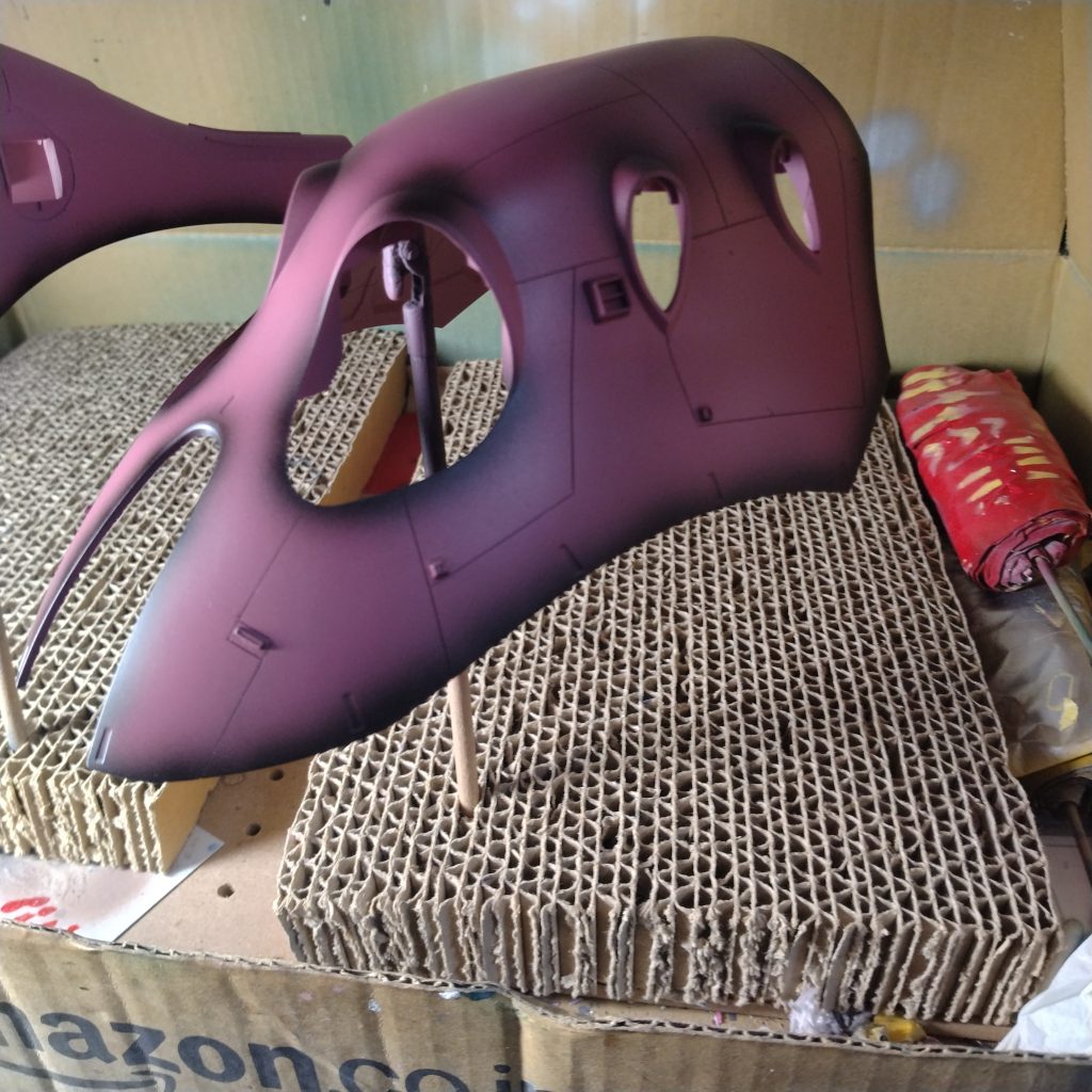 サフを吹かした画像は撮ってないのでサフ以降の下地とシャドーを入れた状態です!