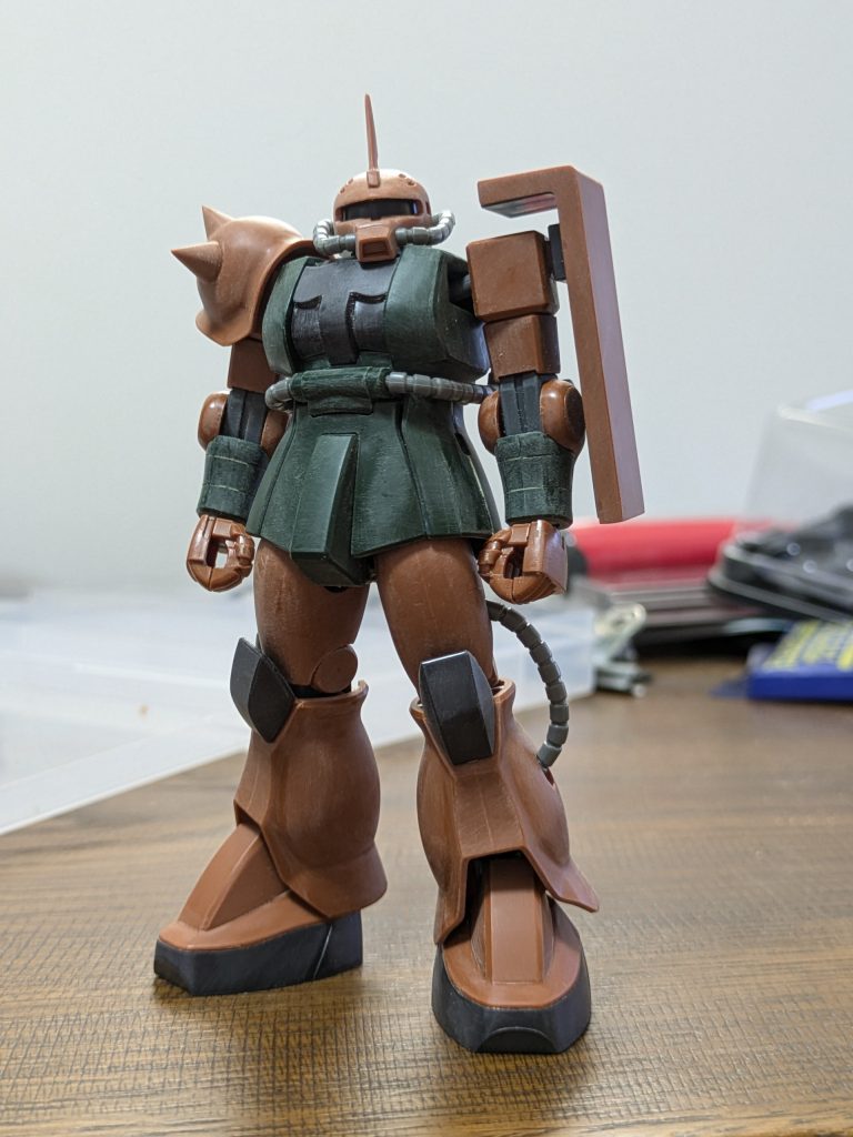 アオリショットで長く見えます。