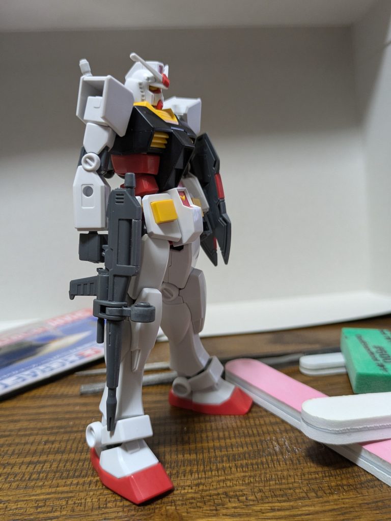 ラーガンダムを、78仕様に。胸の黒とシールドがお気に入り。