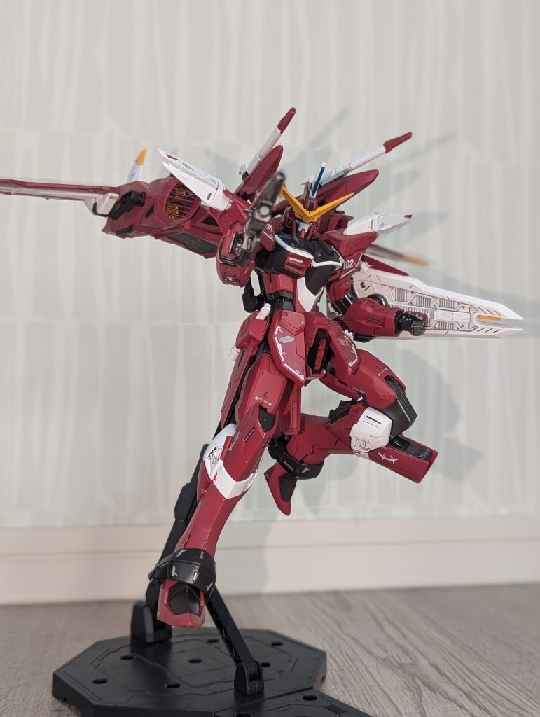 ファトゥム展開。100菌材料で作った撮影ブースでは入りきらないので外に出しました。