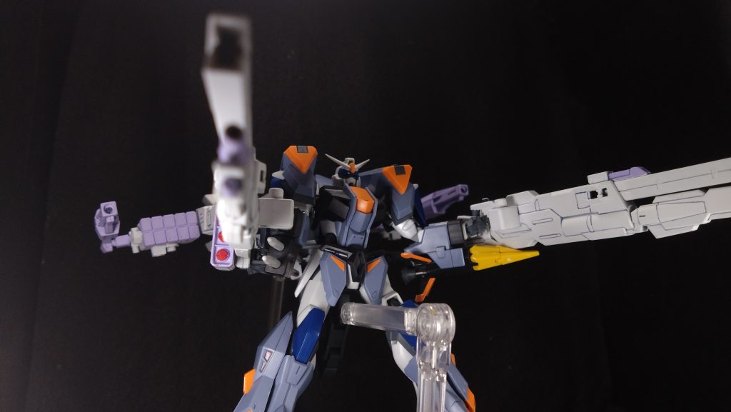 合体構造は簡素なので他の機体も接続可能まずはデュエルブリッツ