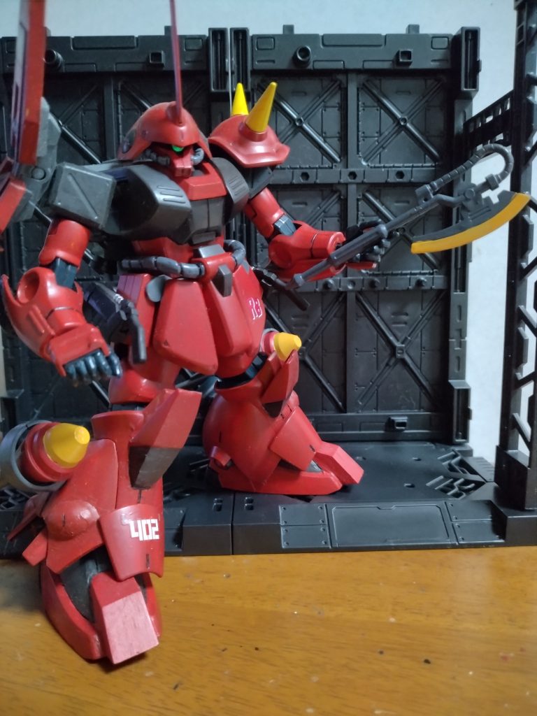 ジョニー・ライデンっぽく、いろんなパーツを貼り付けました✌️