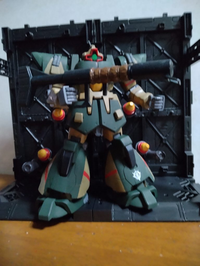 ジョニー・ライデンの機体をマラサイにしたから、それより強くならないように構想したのが大変でした〜(笑)