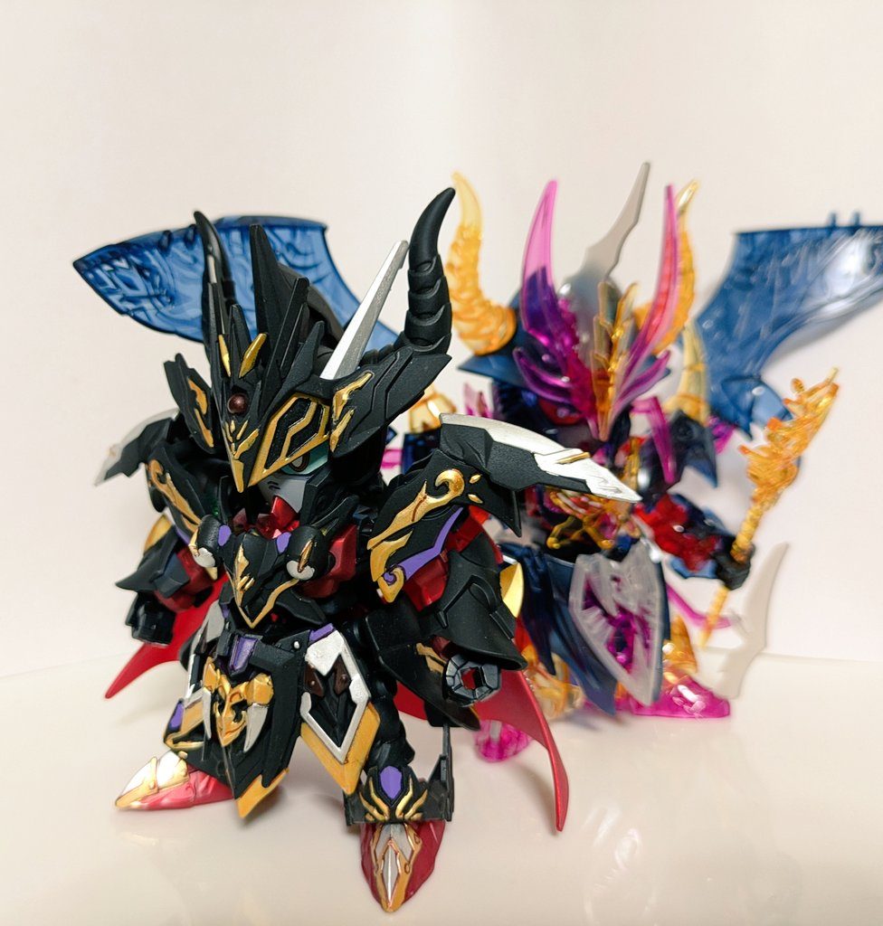 彼が手にした盾には倒されたウォーロックイージスの魂が宿っており、徐々にストライクはその影響を受け始める···霊体ウォーロックはガンベ限定+通常ウォーロックの完全クリア版です