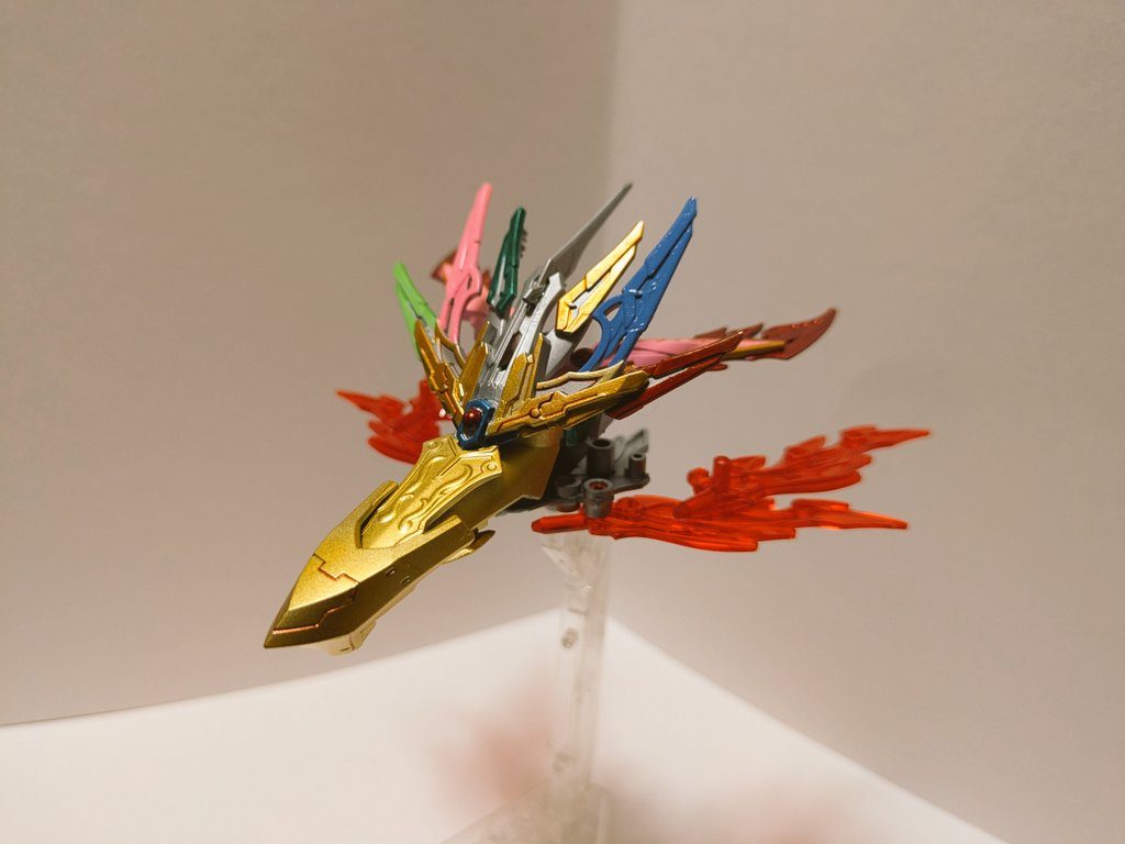 そのままだとちょっとギミックが寂しかったのでオリジナルの支援メカを制作