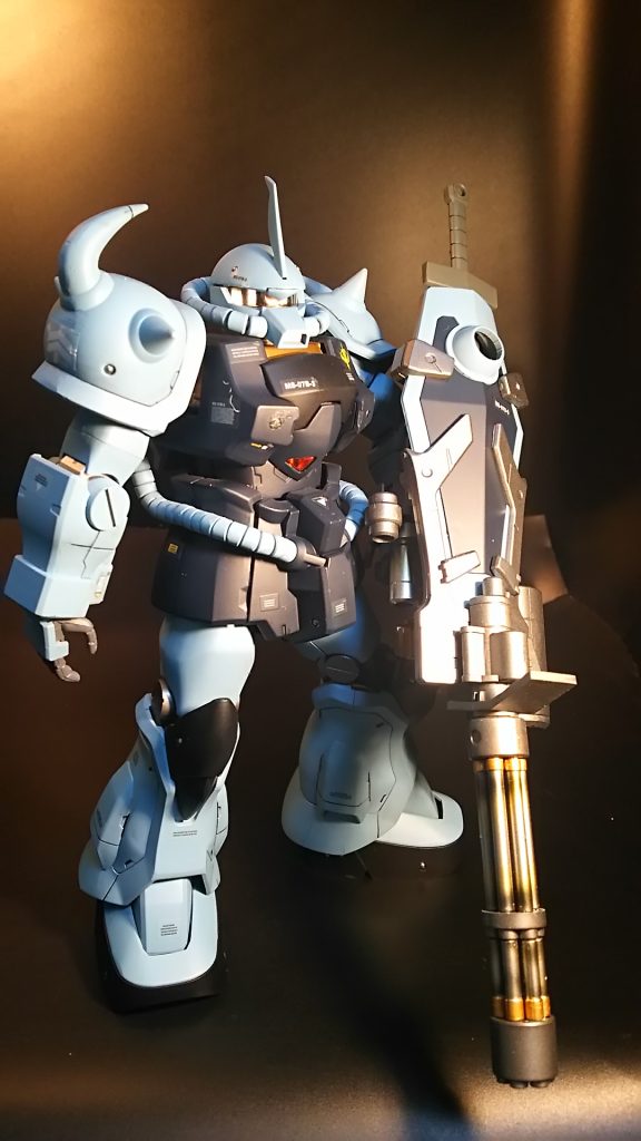 この当時、投稿やネットなと余りやって無くて!多の方の作品など余り見た事が無かったんです!ここからグフカスタムの納得するまでの旅が始まりました!(笑)