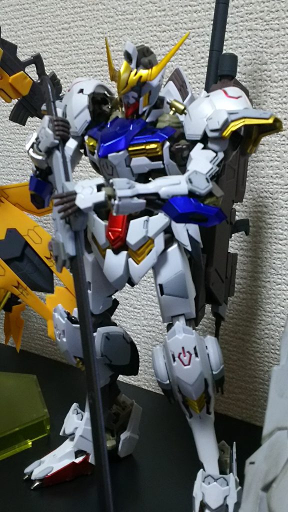 この当時は、やたらゴールドを多用するのが世間では流行っていた感じで、アンテナ等をよくゴールドにしてるものが、多かったんです！右も左もそんな感じで！飽き飽きしてました！（笑）私はそのゴールドの乱用が余り好ましくなかったんです！（笑）