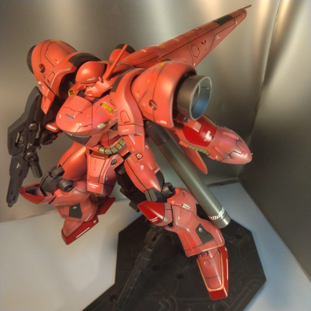 最初は箱絵通りに塗装しようと考えいましたが!箱絵だと、ほぼ一色なので!ちょっと悩みました!色をチョイスするのは簡単なのですが!シーマ様のイメージを変えたくなかったんです!(笑)