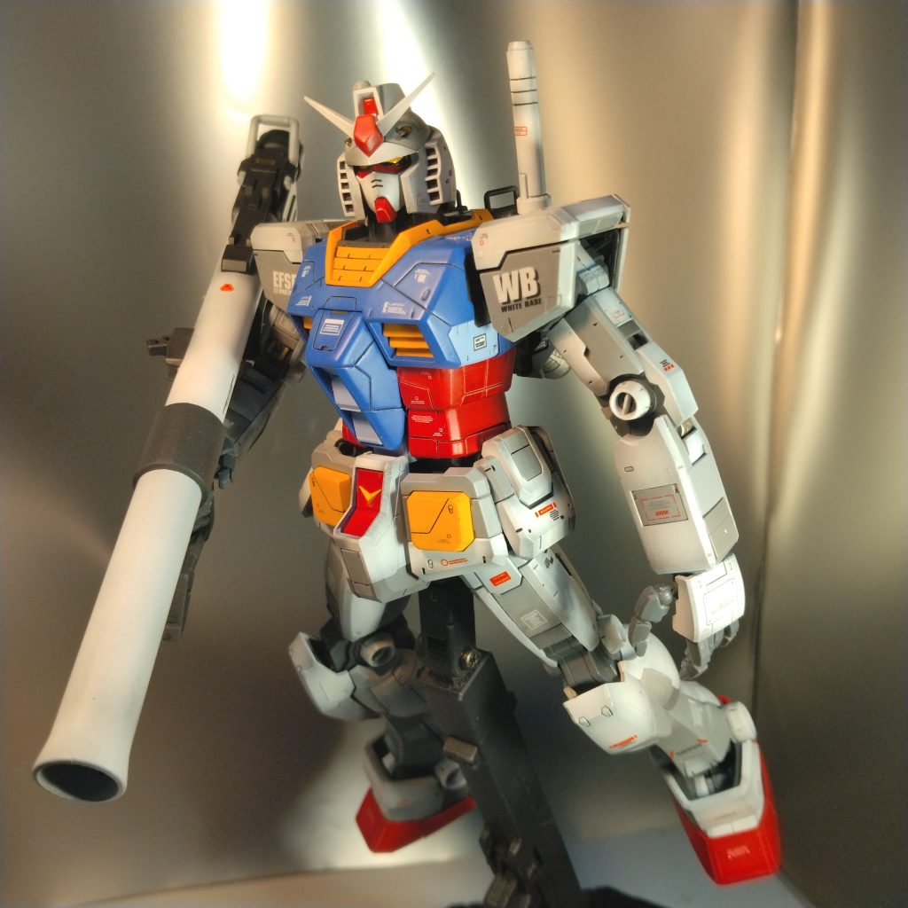 解りづらいですが!基本となるトリコロールカラーは全てグラデーションやってます!勿論バズーカも!(笑)