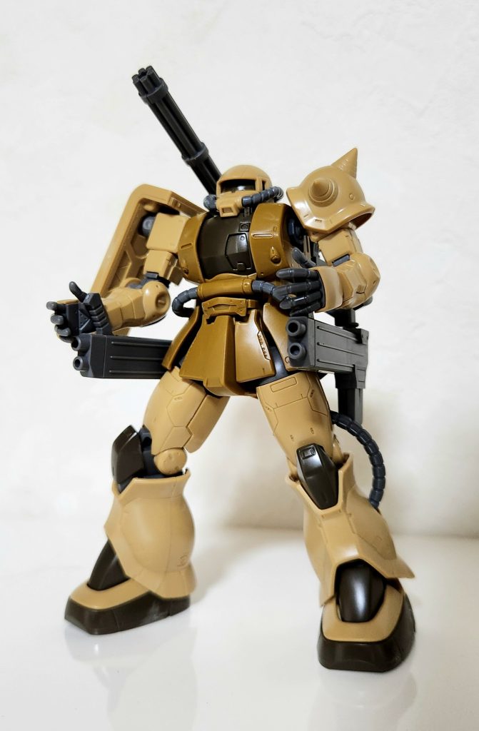 こちらも箱絵風にジオラマ化しようと思いつつ放置中のザクハーフキャノンさん…積まれて組まれてすらいないドアンザクやエグバザクよりはマシなのか!?