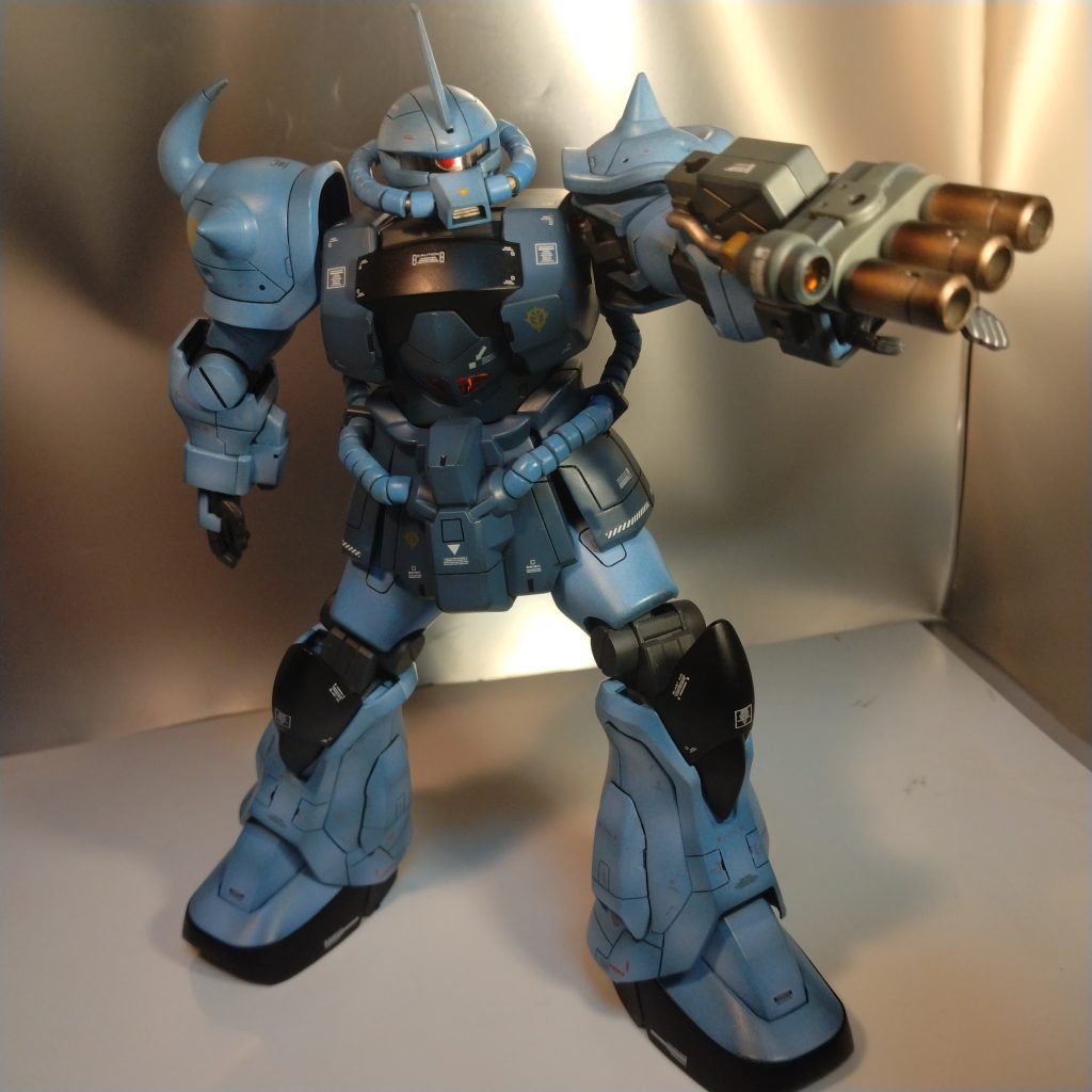 塗装は全体的にグラデーション塗装です!ガトリングや3連砲?の銃身は焼けた表現での塗装をしてます!