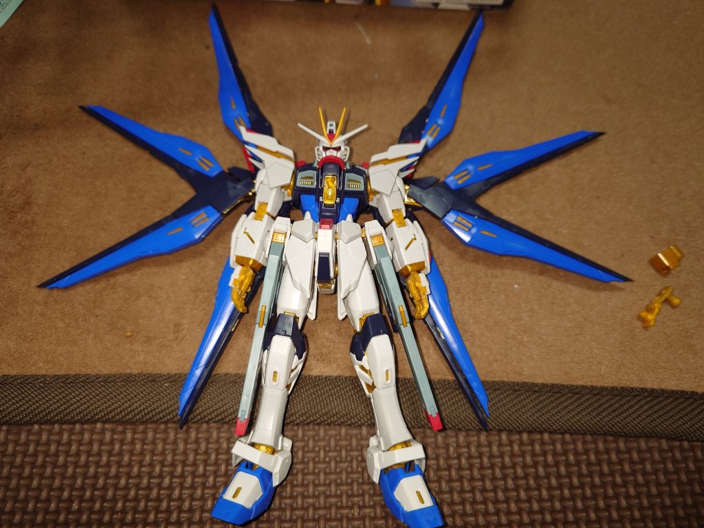 ストライクフリーダム自体は放送当時の旧ストライクフリーダムしか作ったことがないのでガンプラの進化を感じますねえ