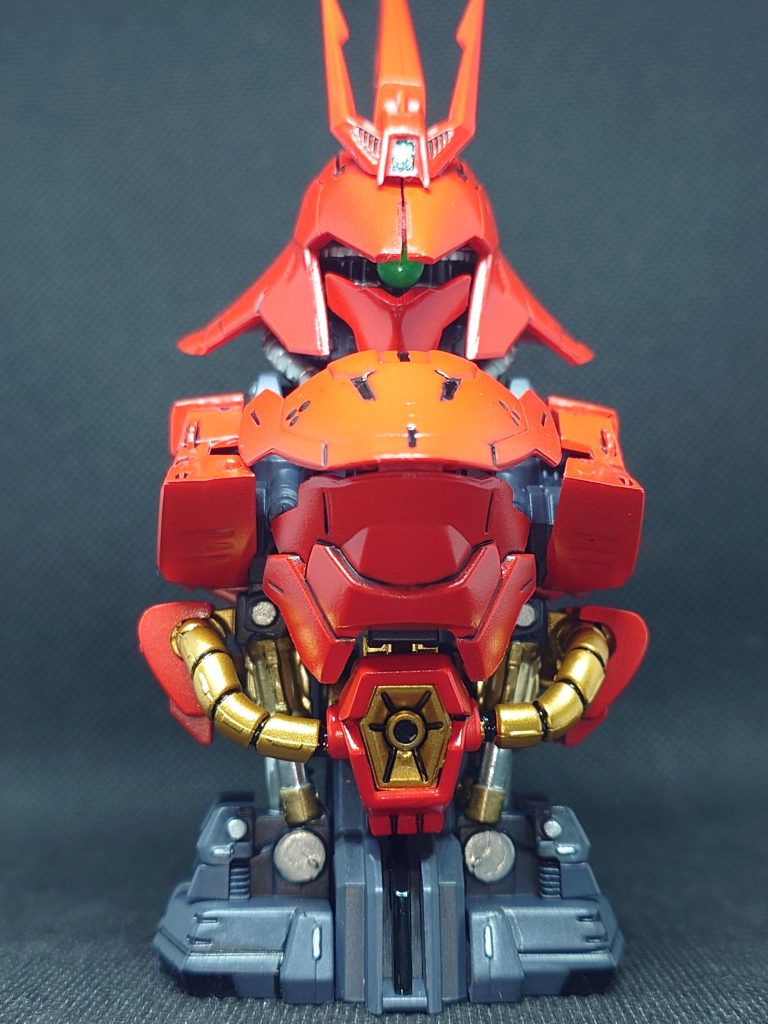 塗ったせいなのかヘッドパーツが上手くハマらないので残念。