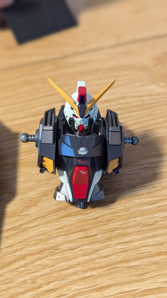 アンテナも最初からほぼシャープです。イケメンです。