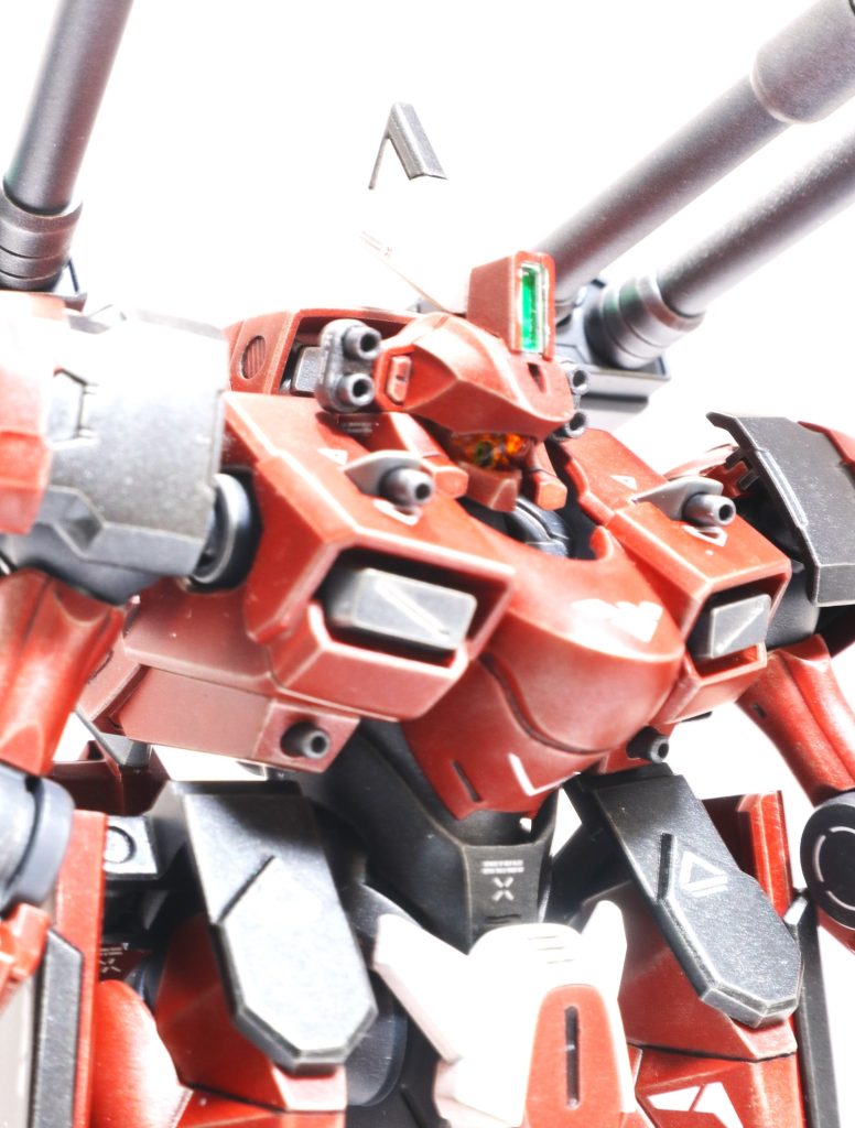 ヴァストアップです。特徴的なトサカもプラ板で製作。