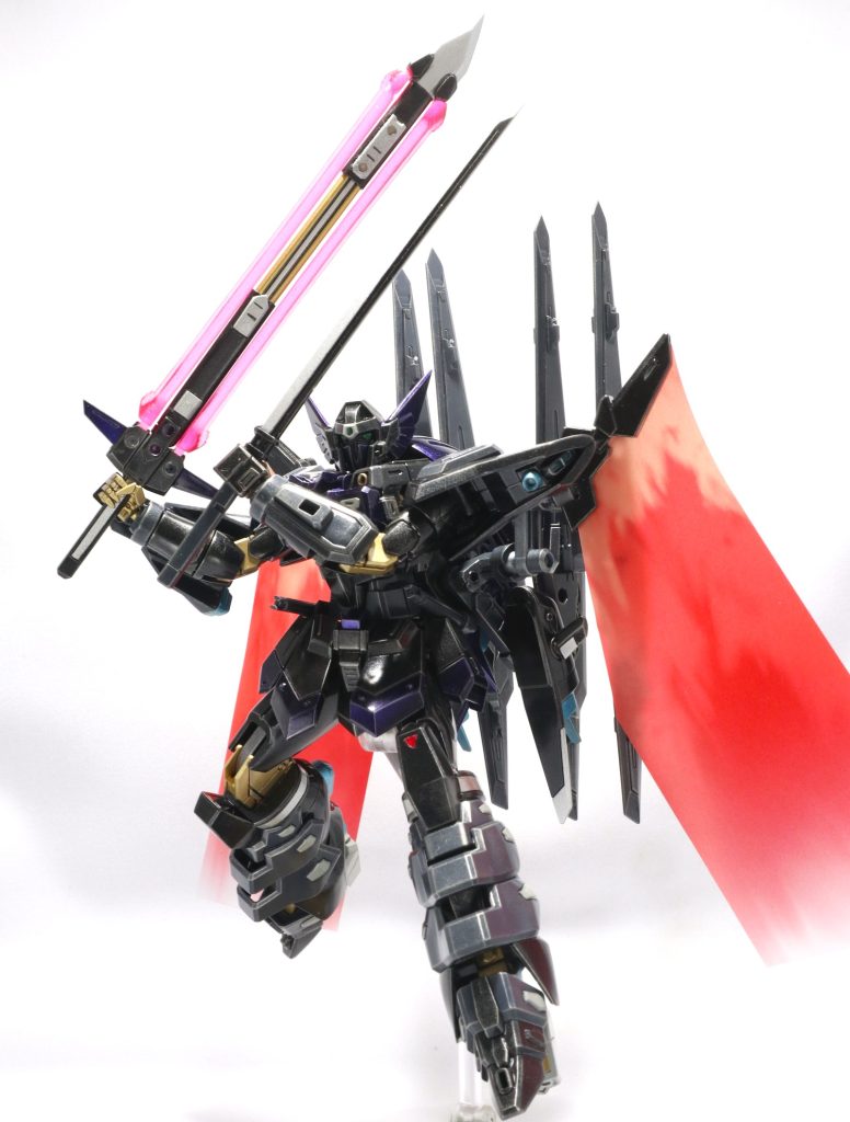 マイティーな構えで、ポージング。