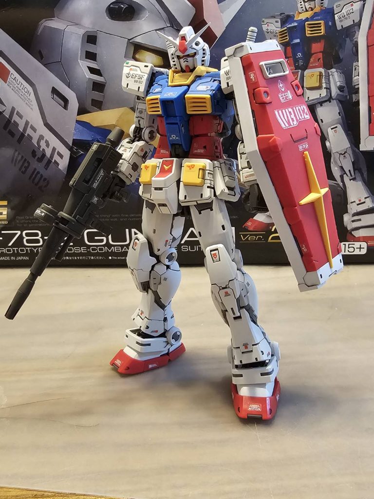 持てる技術といってもスミ入れと付属のデカール貼っただけです。ヘタな事したらダメになってしまいそうで…