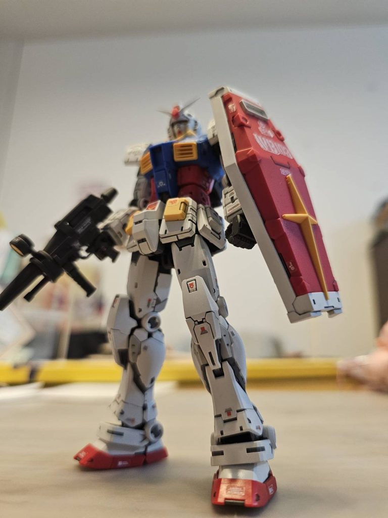 パネルラインは今後のスジ彫りの参考になりますね!特に足とスカートは、ずっと眺めてられます。