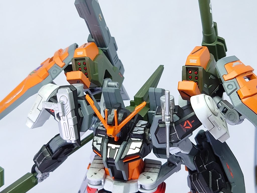 220mm多目的ミサイル6連装ポッドこちらもヴェルデバスターからの流用