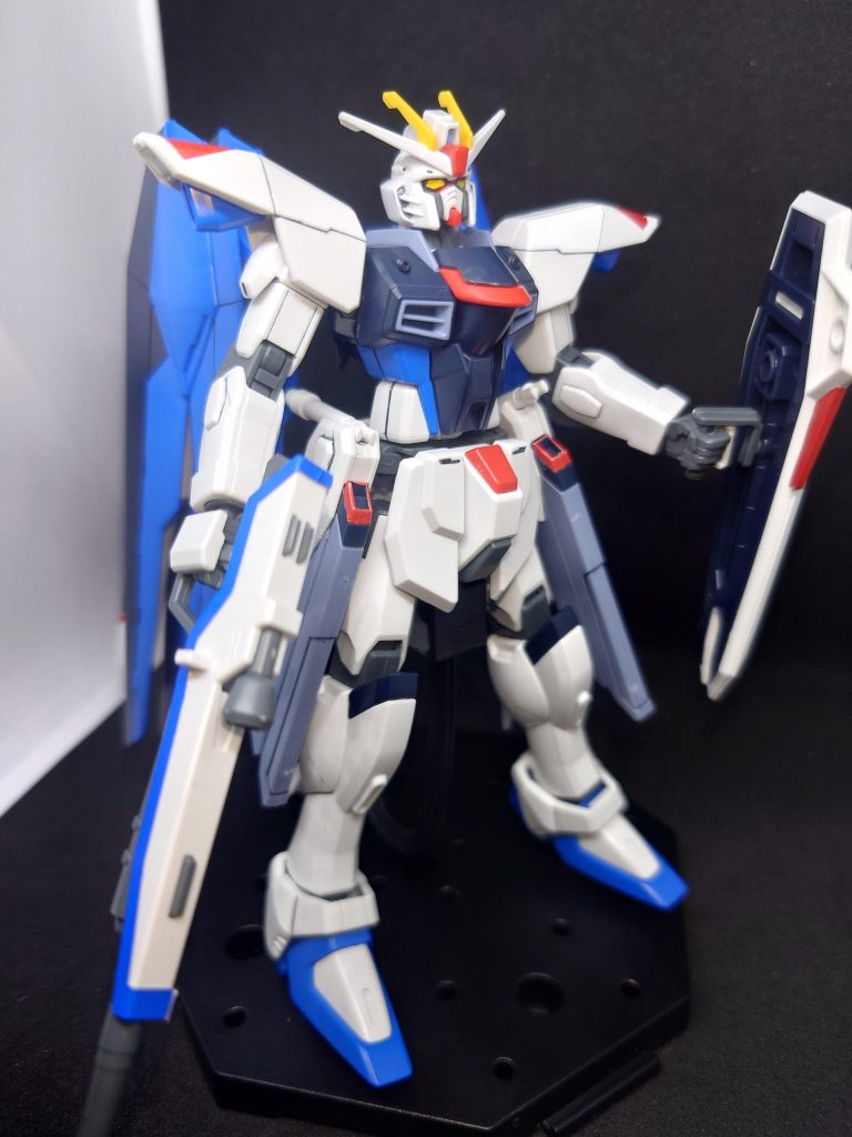 最後に説明書の表紙と同じポーズです❀.(*´▽`*)❀.今回はスミ入れをしながら組み立ててましたが自分の中で満足いく出来になりました( ˙³˙)