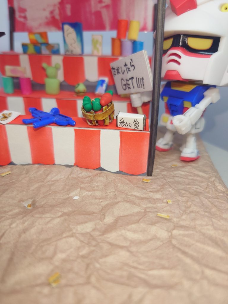 ガンプラくんの手持ち看板には倒したらGET!!!とか描きました( ˶ˆ꒳ˆ˵ )字が汚くてすいません((*_ _)景品が取れなかった方には参加賞にてにんじんをプレゼント🥕🥕🥕\ニンジンイラナイヨ!!!!🥕/