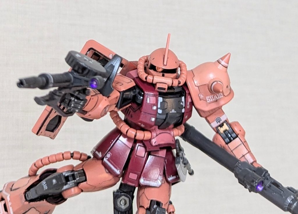 モノアイとスコープは銀テープ（正式名がわからない）で。