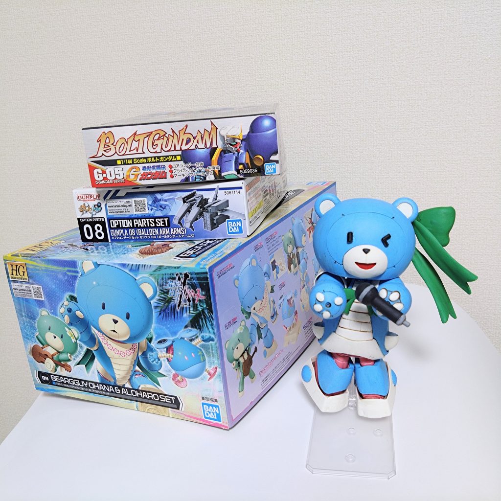 できるだけキットを活かしたかったので、関節に使ったボールデンアームアームズのパーツと、マイクの丸い部分に使ったボルトガンダムのグラビトンハンマー以外は、ベアッガイオハナのキットの中に入っているパーツを活かしました。GBWC2024にも応募してます。