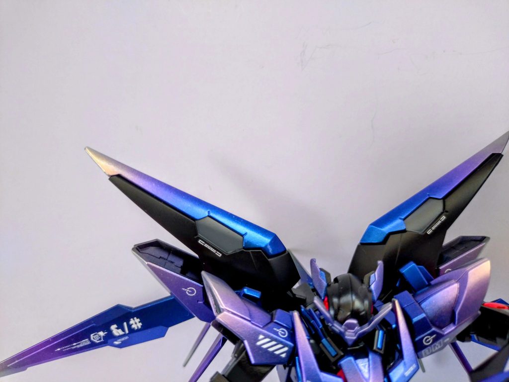 パール塗料だから見る角度で大分色変わりますね😀