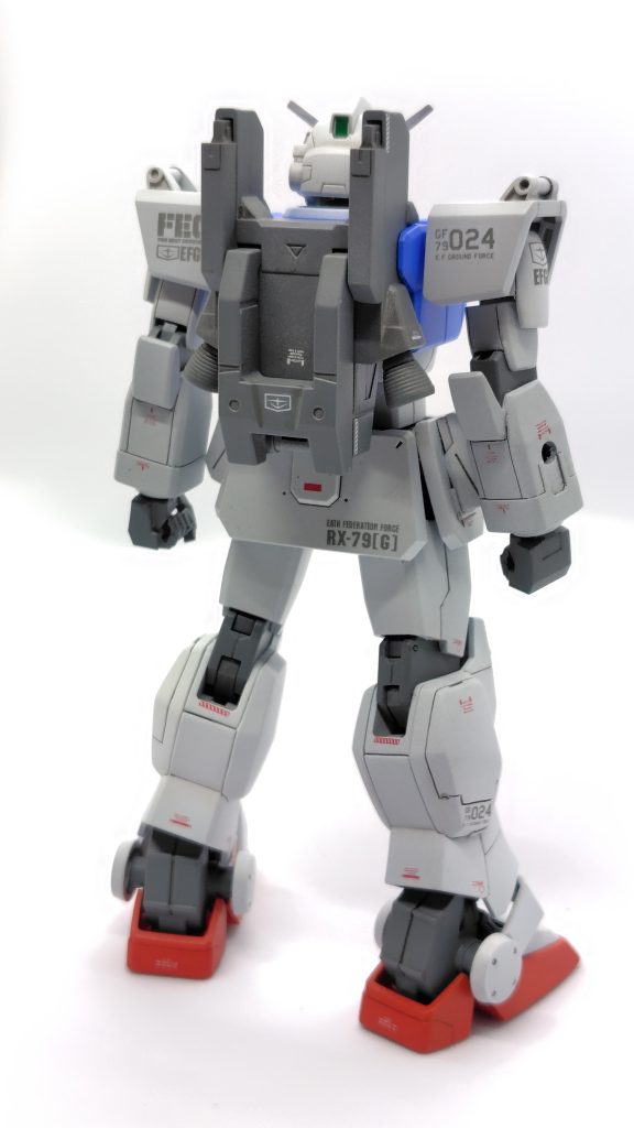 足首関節はCADで設計して3Dプリンターで出力しました。ボールジョイントに加えてもう1段階可動軸を追加しています。足首なのでガッチリした感じになるよう作りました。