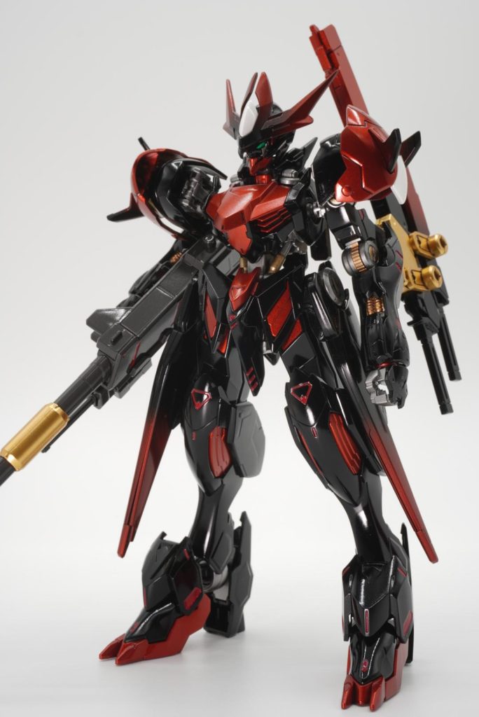 過去のパーツの流用は良いのですが、鉄血のガンダムフレームだけは、出来が良くないので新規で出して欲しかったです。