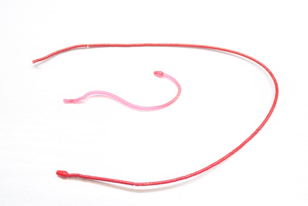 キット付属のスレイヤーウィップだと長さが足りず、ガイアのライフルに巻き付ける事が出来なかったのでサイズを測ってから3Dプリンターで出力し必要な分をヤスリがけ後塗装して自作しました。