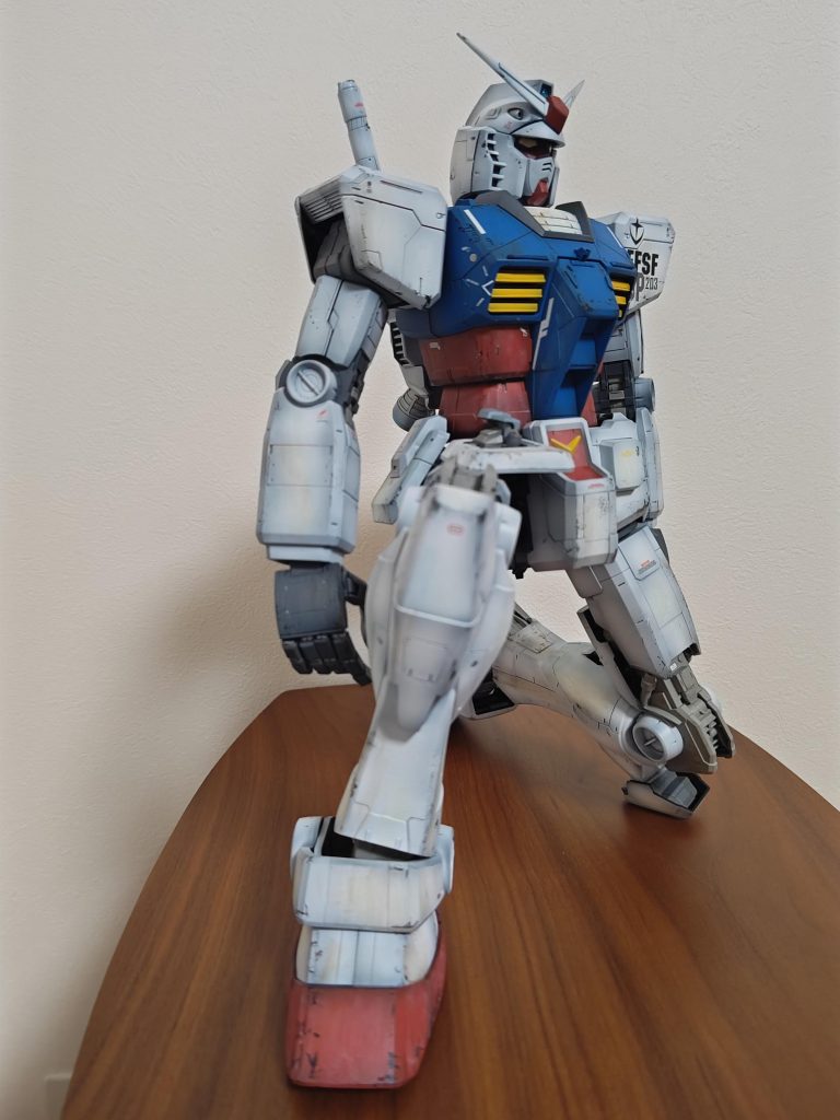 一つ一つがデカくて大味なので作ってたら半年たっちゃいました。全然説明不要でないです。立膝のポーズ固定です。MAX塗りに、チッピング、ドッピング、ウェザリングと大きなスケールならでわの汚しを入れてみました。 