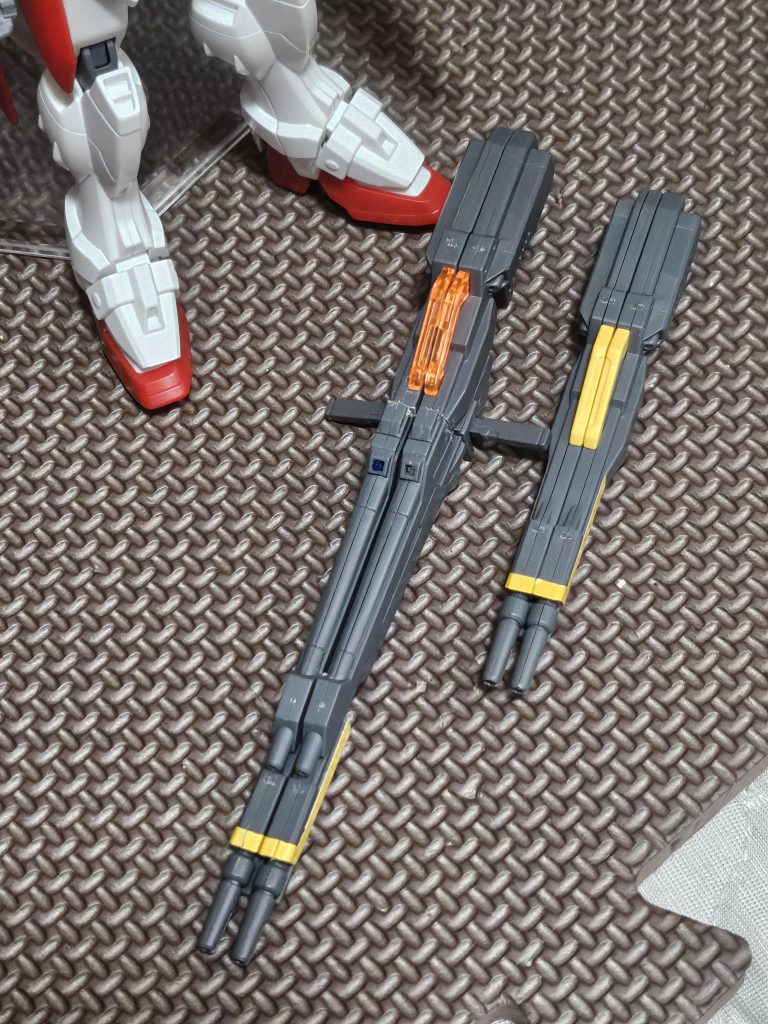 一纏めにするとサイドグリップも使えて安定する仕様です。