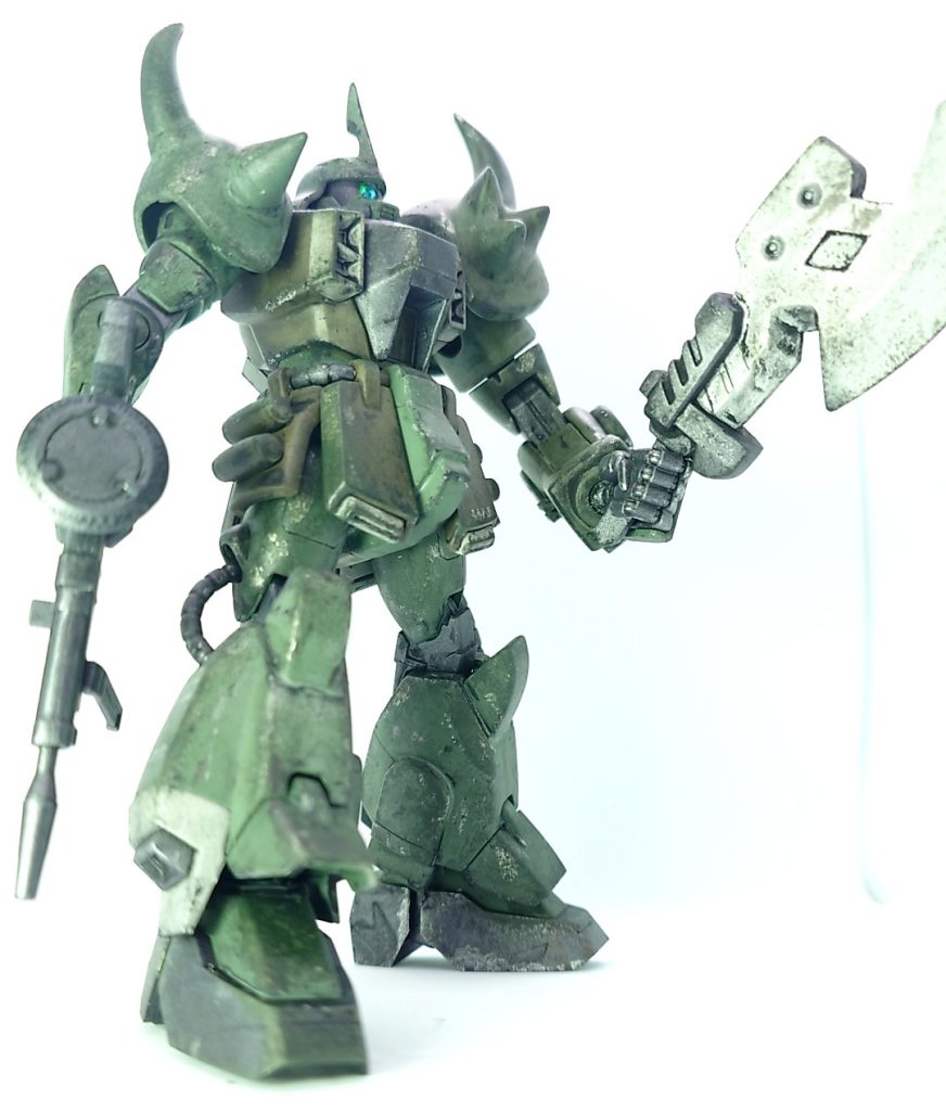 「ウォリアー」のイメージから、物理で殴る武器を持たせてみました。